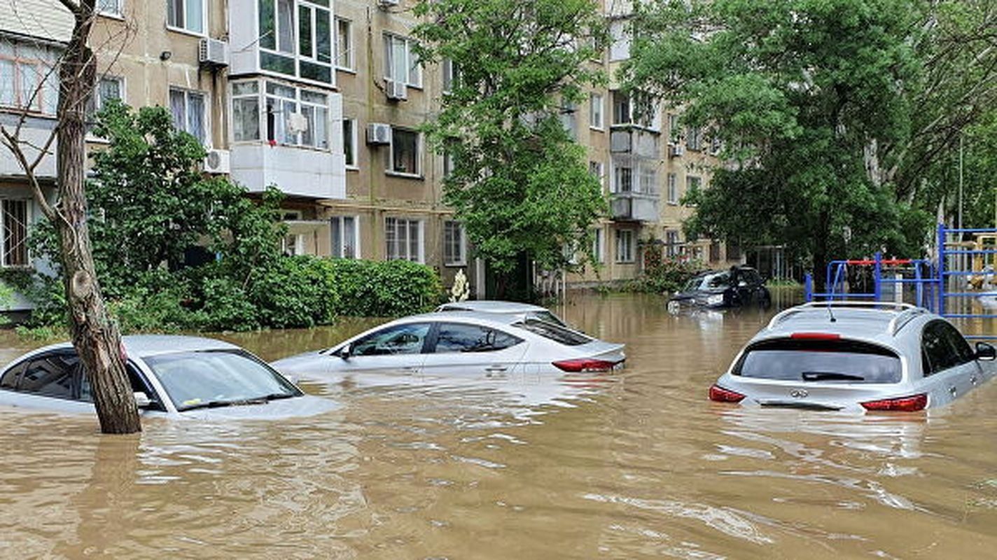Жителей Керчи начали эвакуировать из подтопленных районов