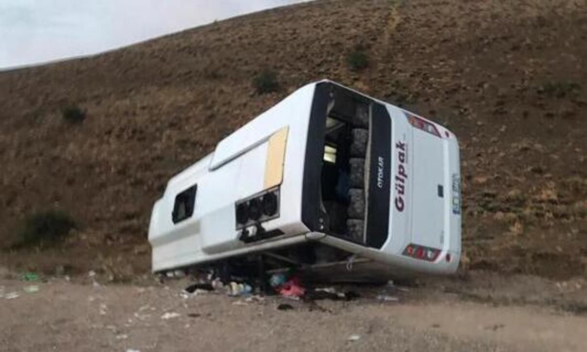 В Турции пассажирский автобус попал в ДТП: 29 раненых