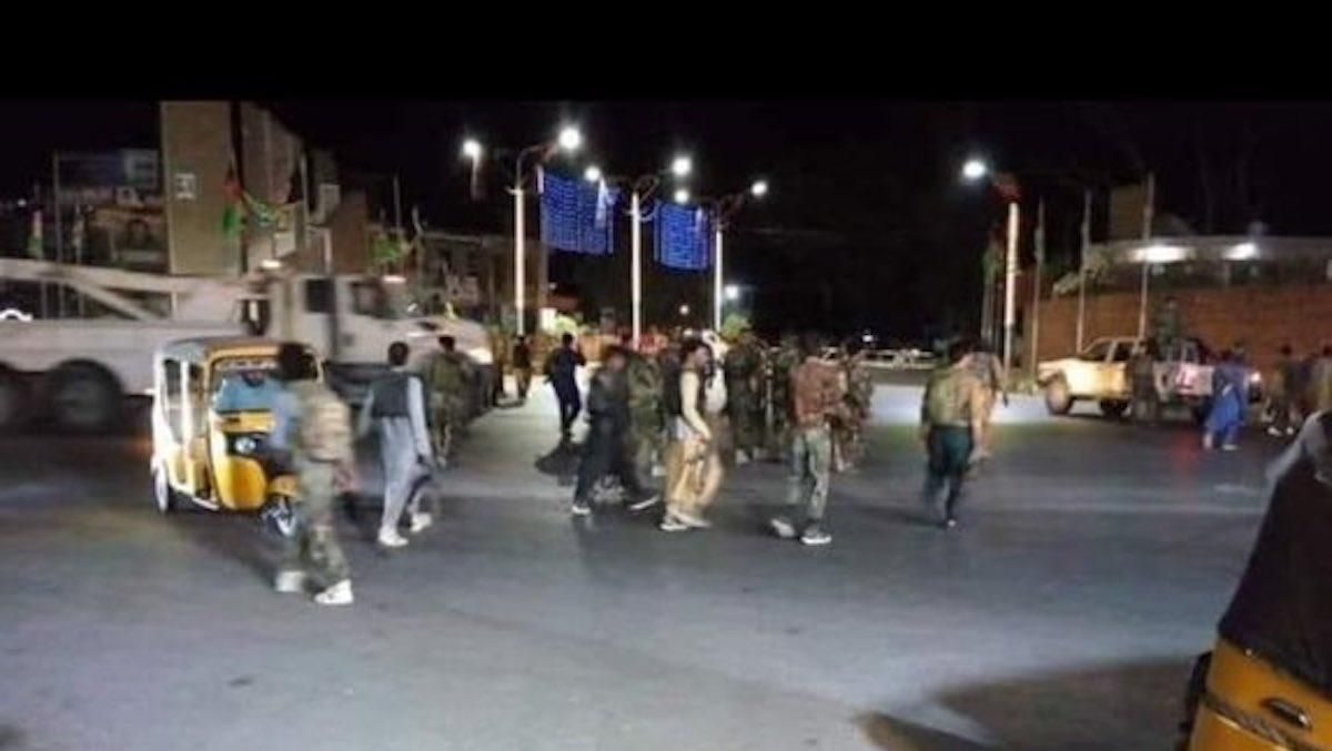 США атаковали талибов у Кандагара, те обещают отвечать на провокации США атаковали талибов у Кандагара, те обещают отвечать на провокации