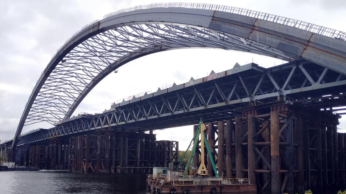 В Киеве обнаружили коррупцию на строительстве Подольского моста
