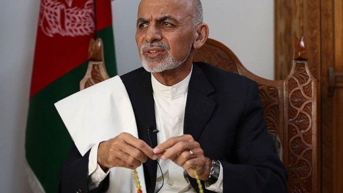 Президент Афганистана убегал, набив вертолет деньгами, – СМИ
