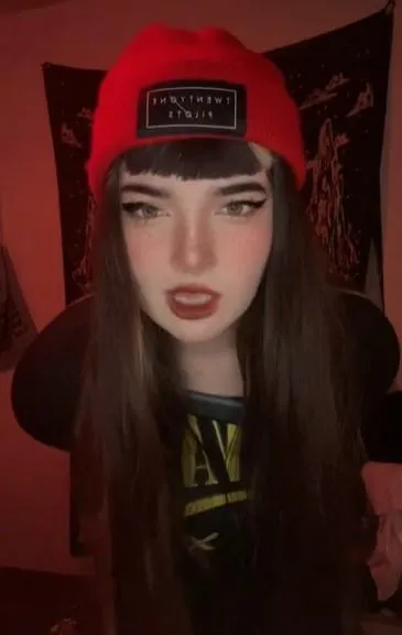 Блогерка не відмовляла собі ні в чому / Скриншот тікток trashbuns Блогерка не відмовляла собі ні в чому / Скриншот тікток trashbuns