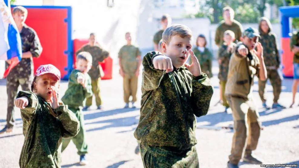 Окупація, Донецьк Окупація, Донецьк