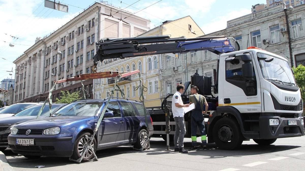 Из-за уголовного дела: в Киеве заблокировали работу инспекции по парковке