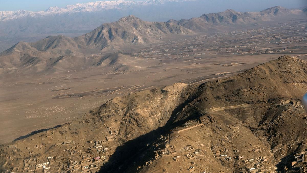 Нарушил границу: в Узбекистане признали, что сбили самолет Афганистана