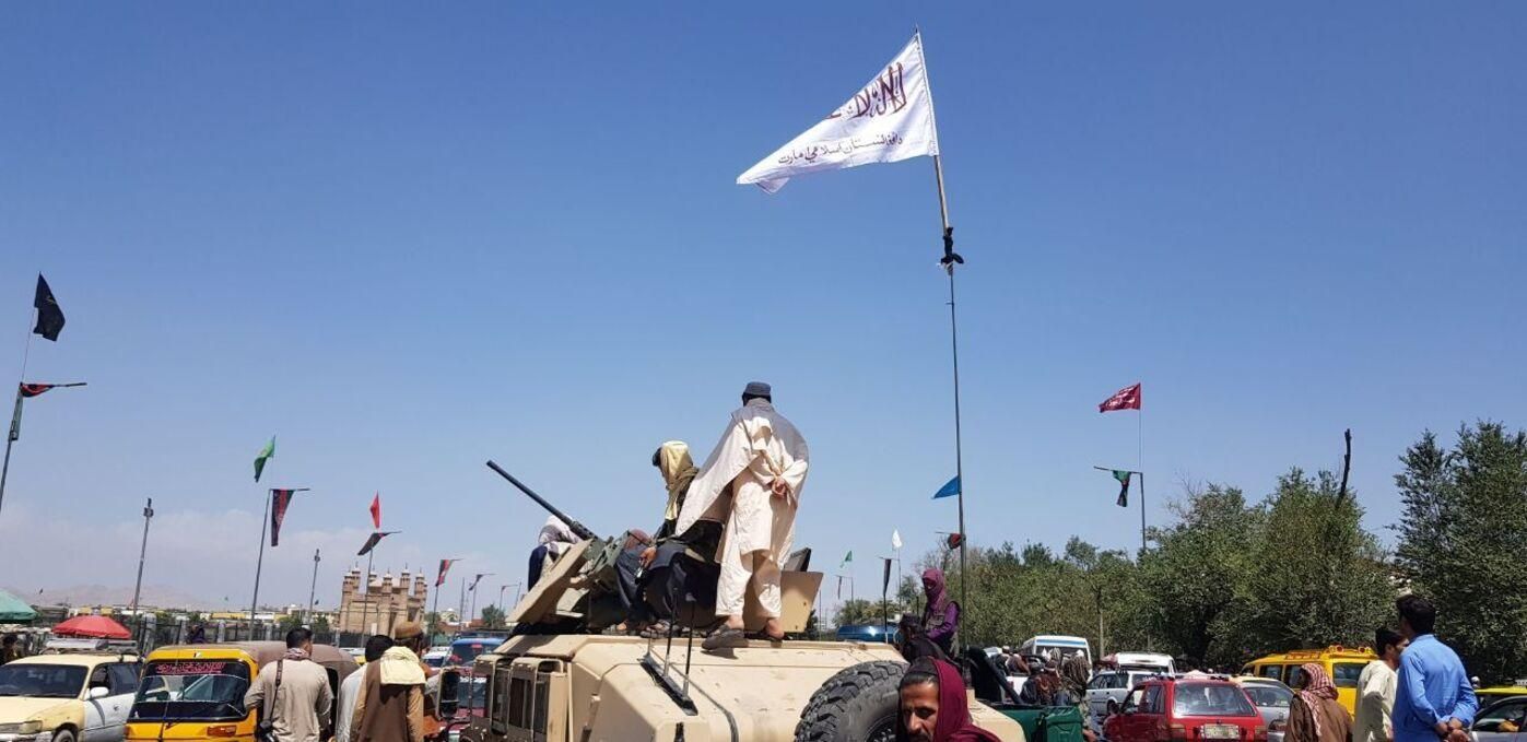 "Про евакуацію навіть не чули": в Кабулі 12 українців намагаються виїхати з країни - 24 Канал "Про евакуацію навіть не чули": в Кабулі 12 українців намагаються виїхати з країни - 24 Канал