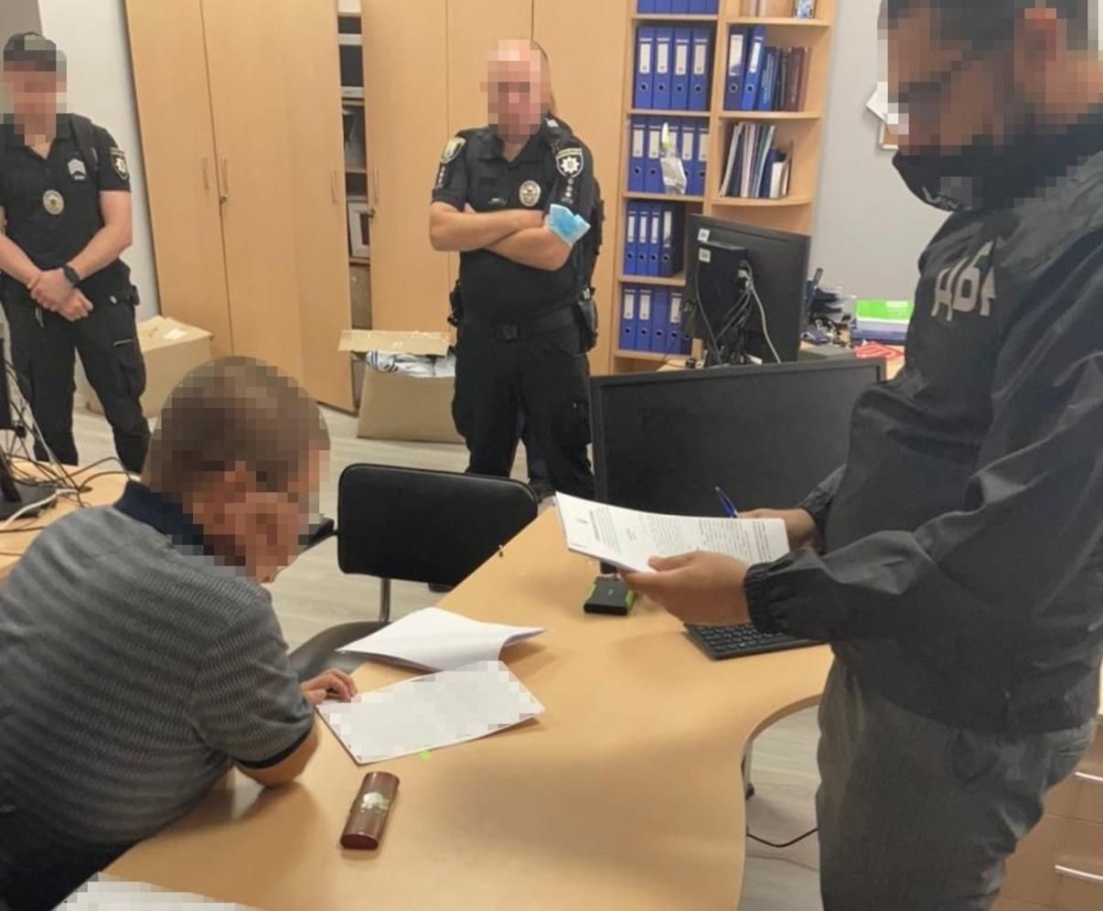 Закупил некачественные антиснайперские системы: экс-чиновнику Минобороны объявили о подозрении Закупил некачественные антиснайперские системы: экс-чиновнику Минобороны объявили о подозрении