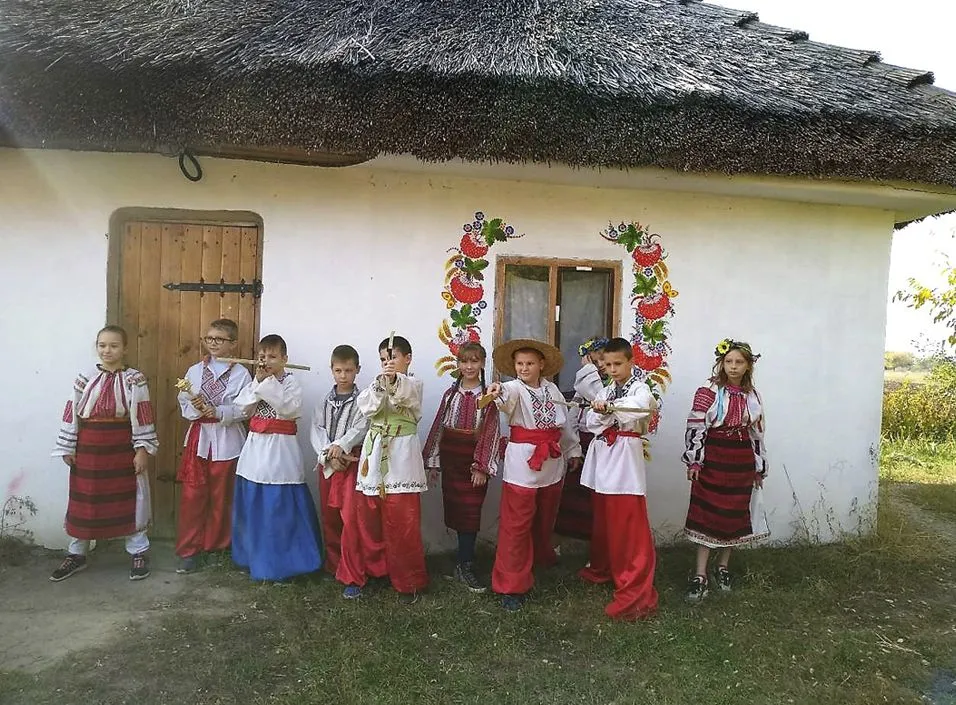 У кожному регіоні були свої особливості будівництва та облаштування домівок У кожному регіоні були свої особливості будівництва та облаштування домівок
