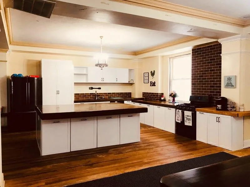 6 закинутих приміщень, які вдалося перетворити у затишні оселі 6 закинутих приміщень, які вдалося перетворити у затишні оселі