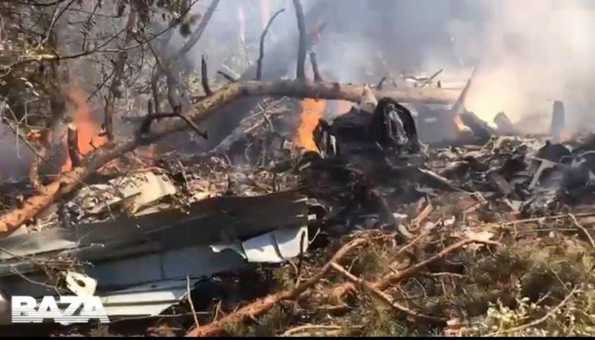 В России разбился военный самолет: момент падения попал на видео В России разбился военный самолет: момент падения попал на видео