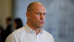 Миллион Кивы – для бюджета Украины: жомовая яма подарила хлопоты одиозного нардепу