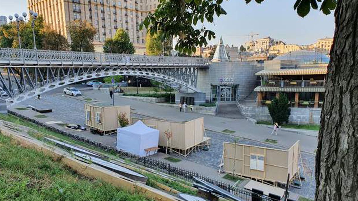 В Музее Революции Достоинства объяснили согласование инсталляции на Аллее Небесной сотни В Музее Революции Достоинства объяснили согласование инсталляции на Аллее Небесной сотни