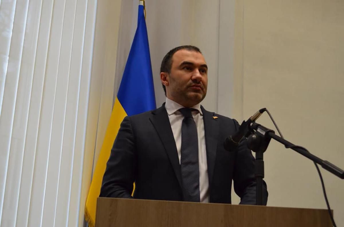 Председатель Харьковского облсовета Артур Товмасян написал заявление об увольнении Председатель Харьковского облсовета Артур Товмасян написал заявление об увольнении