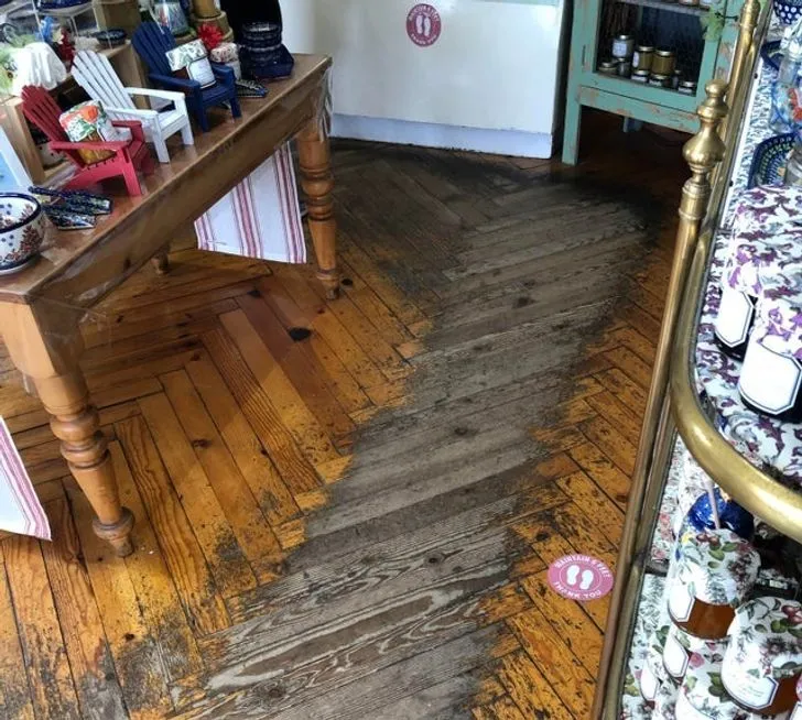 Ось що сталось з підлогою за 43 роки Ось що сталось з підлогою за 43 роки