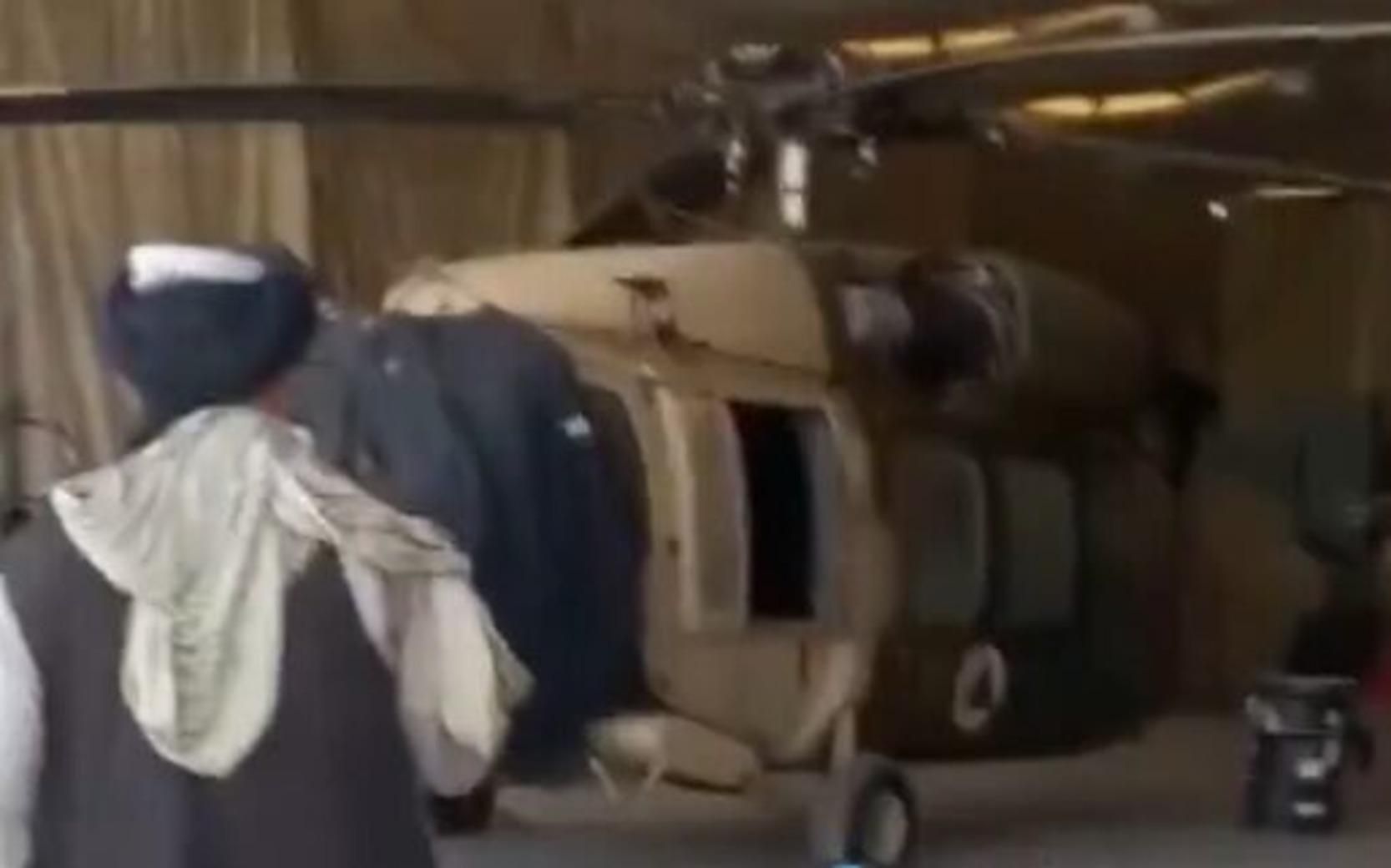 Талибы захватили военную технику США, предоставленную Афганистану