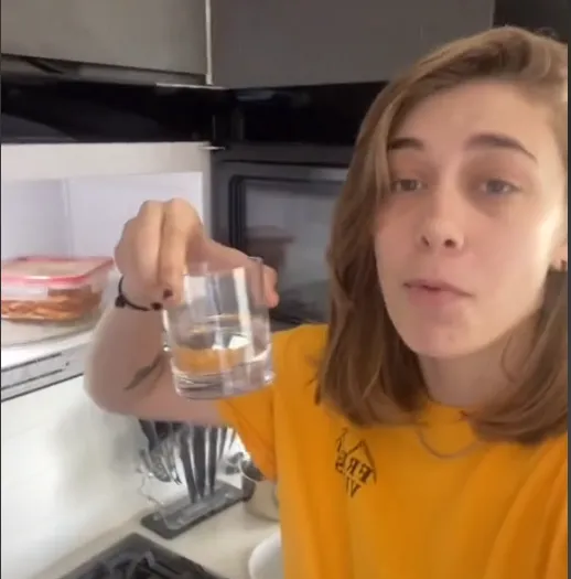 Вода зробить їжу знову м'якою Вода зробить їжу знову м'якою