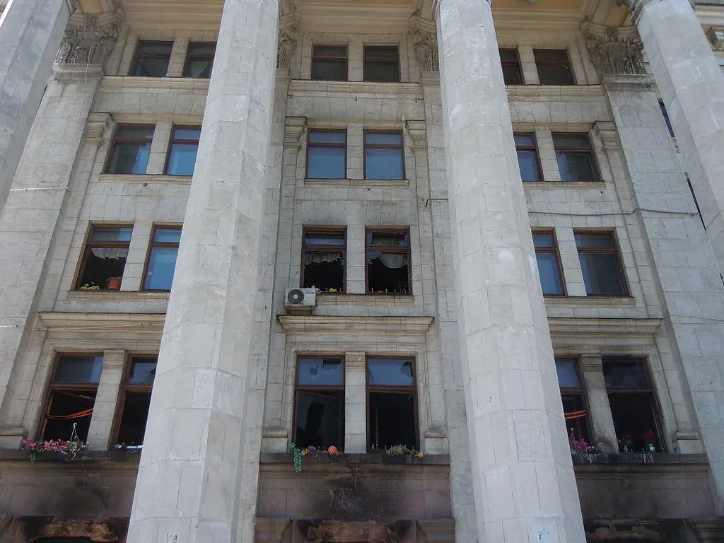 пожежа в будинку профспілок одеса пожежа в будинку профспілок одеса