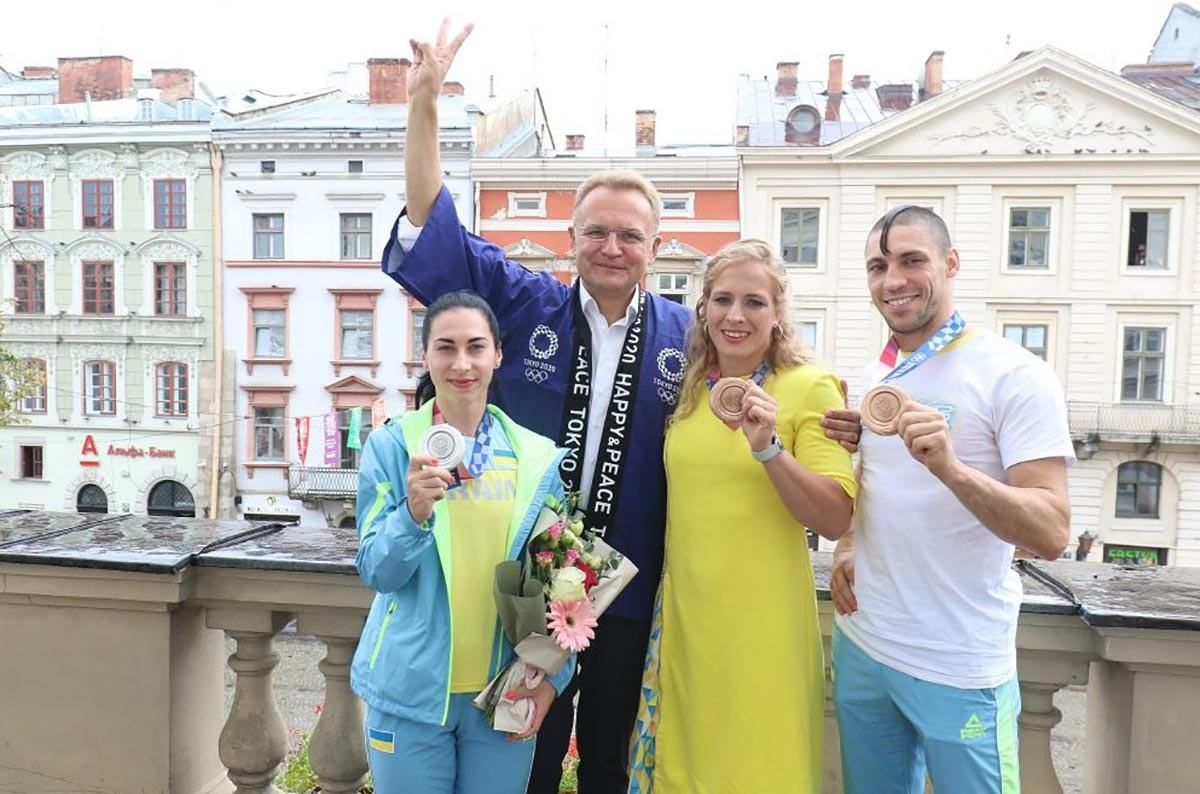 Львівські призери Олімпіади-2020 отримали квартири в подарунок: враження спортсменів - Новини Львова сьогодні - Львів Львівські призери Олімпіади-2020 отримали квартири в подарунок: враження спортсменів - Новини Львова сьогодні - Львів