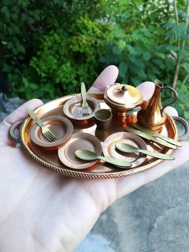 Чайний сервіз розміром з долоню Чайний сервіз розміром з долоню