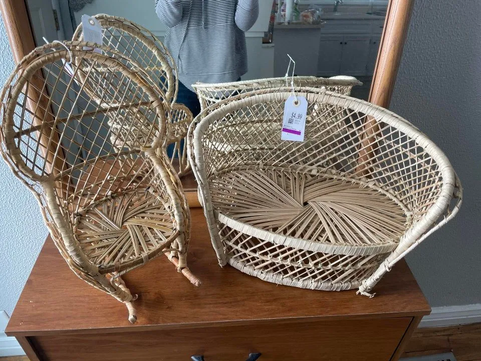 Напевно, це меблевий набір для ляльок Напевно, це меблевий набір для ляльок