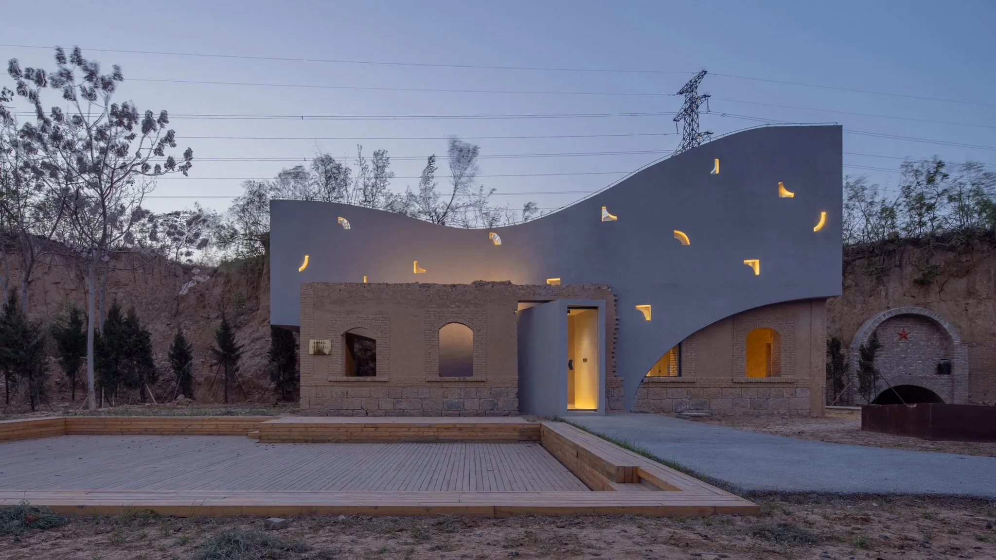 Архітектори перетворили закинуте приміщення у сучасну бібліотеку Архітектори перетворили закинуте приміщення у сучасну бібліотеку