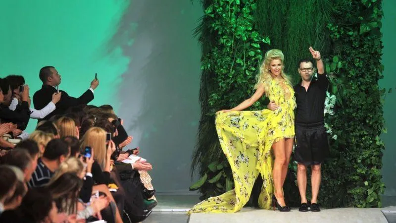 Пэрис Хилтон и Андре Тан на Ukrainian Fashion Week в 2011 году 