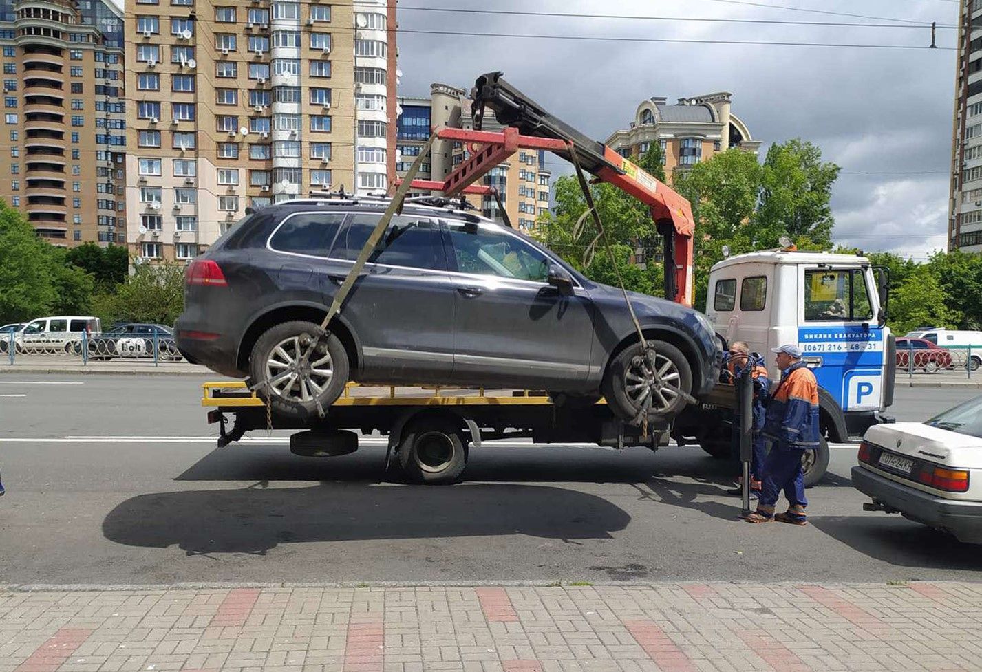 Отримують удвічі більше ніж місто, – активіст про зловживання київських евакуаторів - Новини Києва - Київ