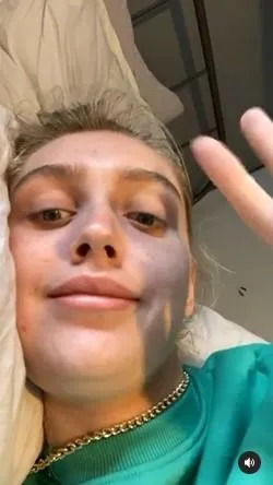 Ліззі без косметики / Скриншот інстаграм elizabethkayeturner Ліззі без косметики / Скриншот інстаграм elizabethkayeturner