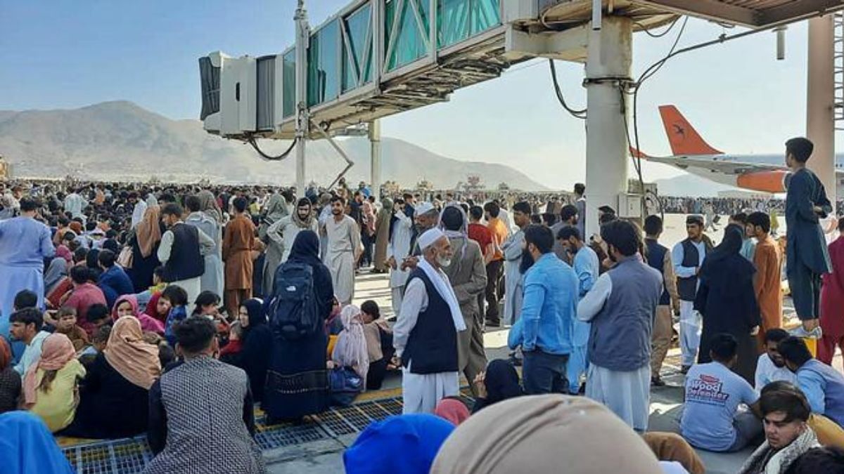 Напружена, але стабільна, – Пентагон про ситуацію в аеропорту Кабула - 24 Канал Напружена, але стабільна, – Пентагон про ситуацію в аеропорту Кабула - 24 Канал