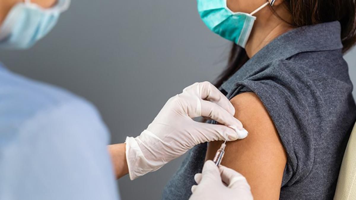 Массовая вакцинация – это единственный способ избежать жесткого локдауна в Киеве, – Кличко Массовая вакцинация – это единственный способ избежать жесткого локдауна в Киеве, – Кличко