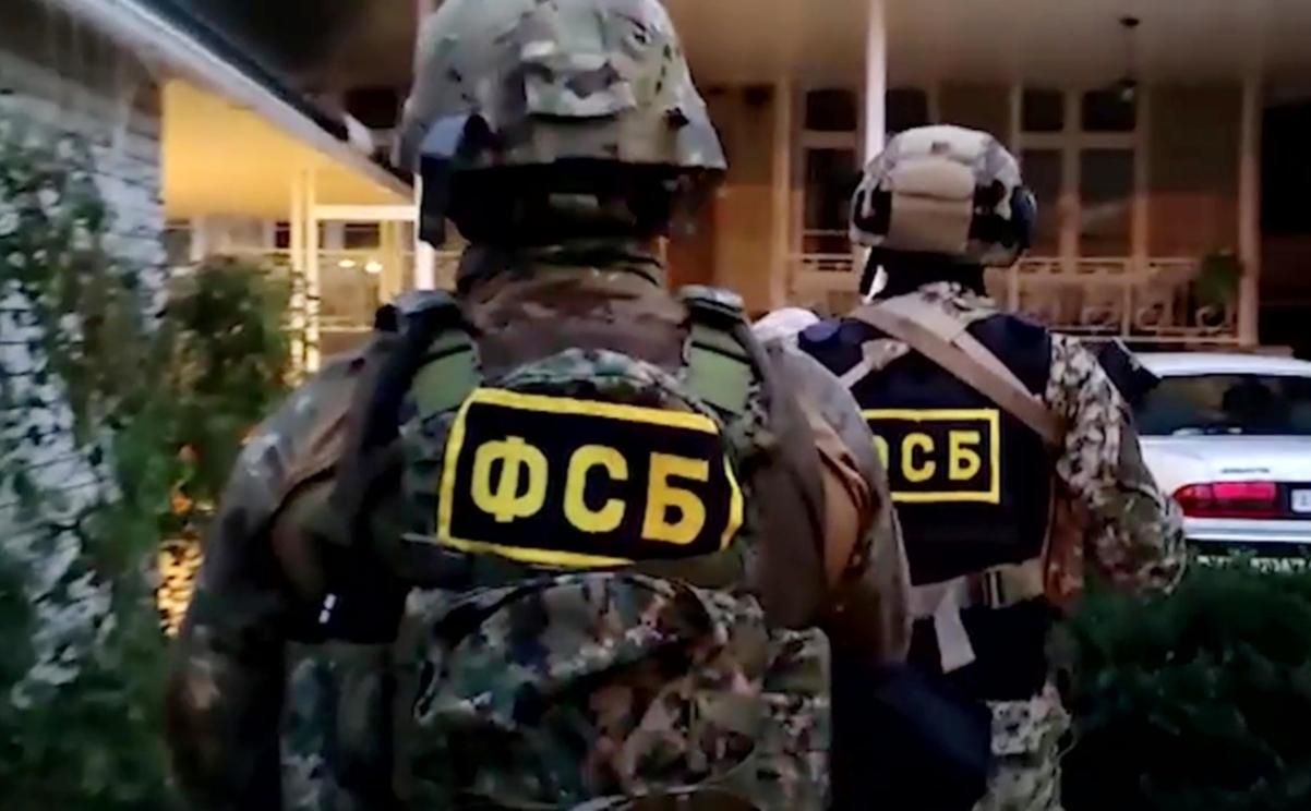 ФСБ понад 4 години протримало людей на адмінмежі з окупованим Кримом - Україна новини - 24 Канал