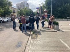 В Одесі СБУ обшукала таксиста Bolt