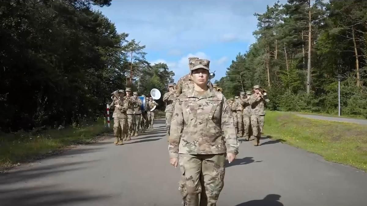 Военный оркестр США прибыл в Киев на празднование Дня Независимости Украины Военный оркестр США прибыл в Киев на празднование Дня Независимости Украины