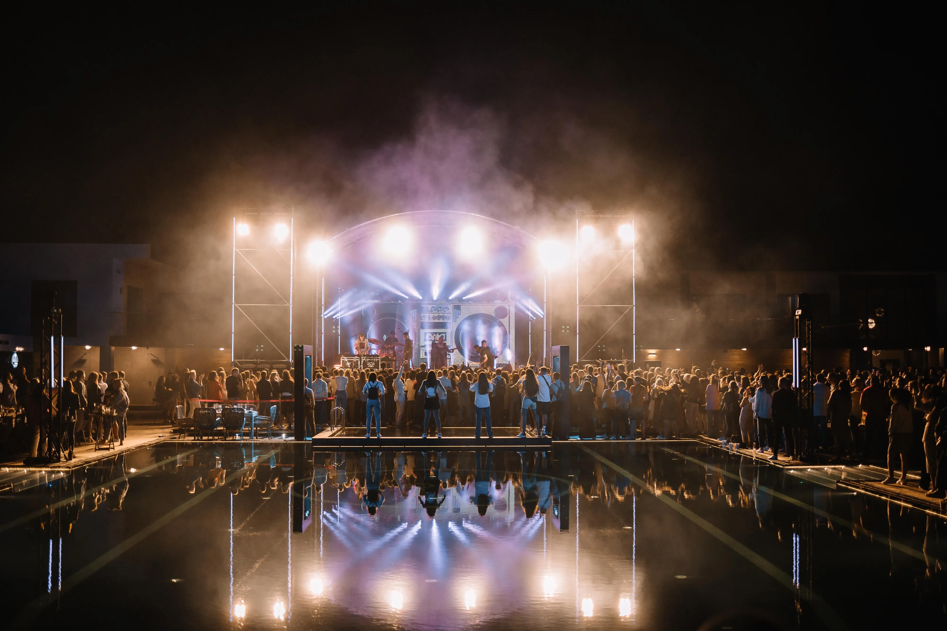 Лідер Лідер