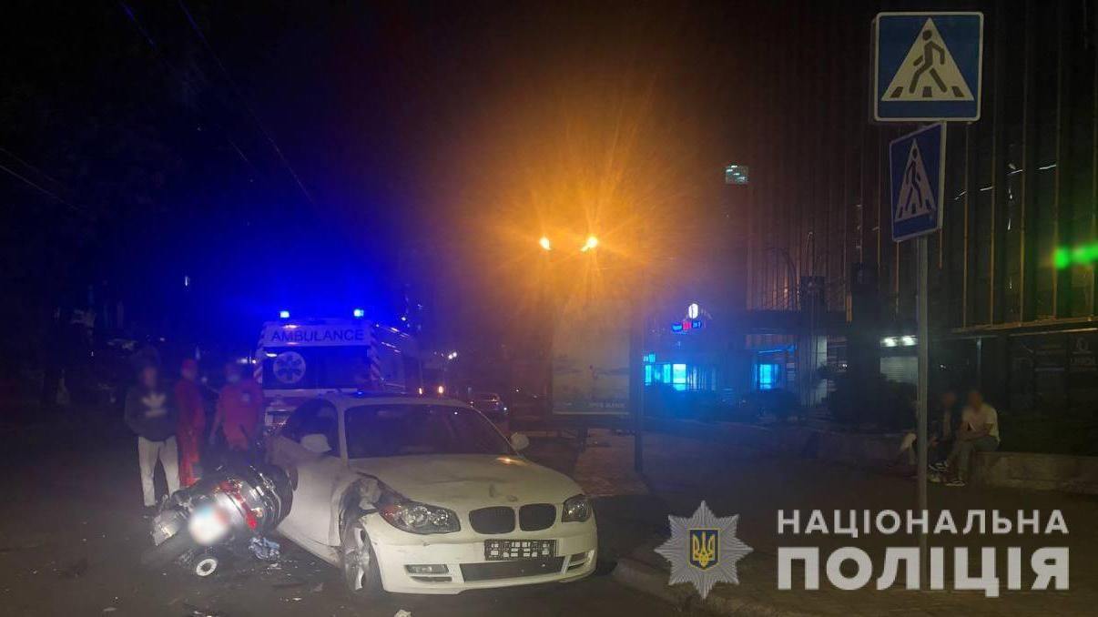 В Одессе пьяный водитель сбил скутер: выжила лишь пассажирка