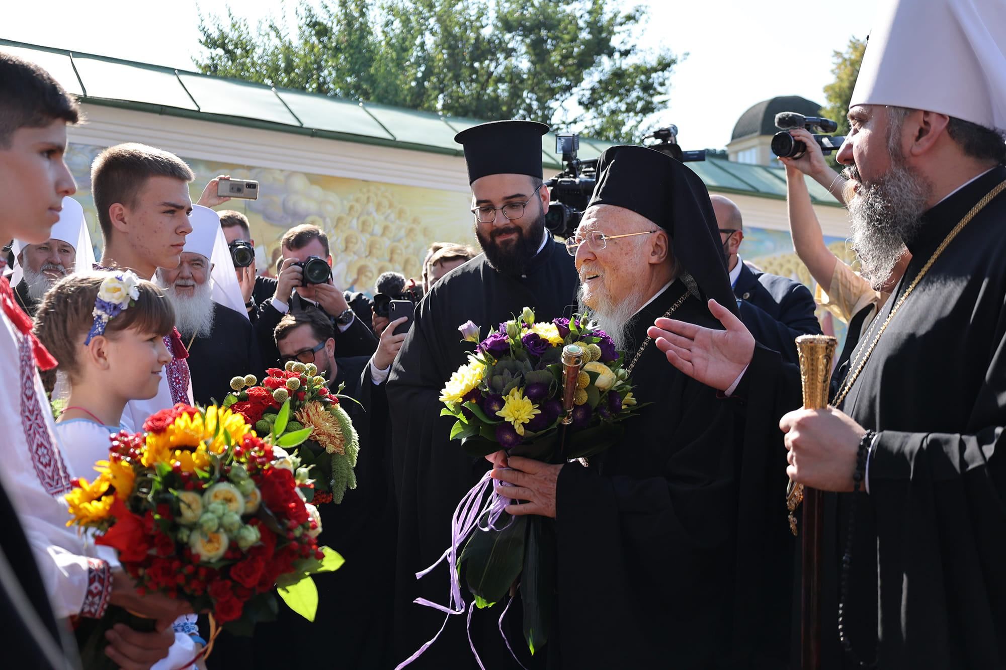 У Михайлівському соборі пройшла подячна молитва з Варфоломієм: теплі фото - Україна новини - 24 Канал