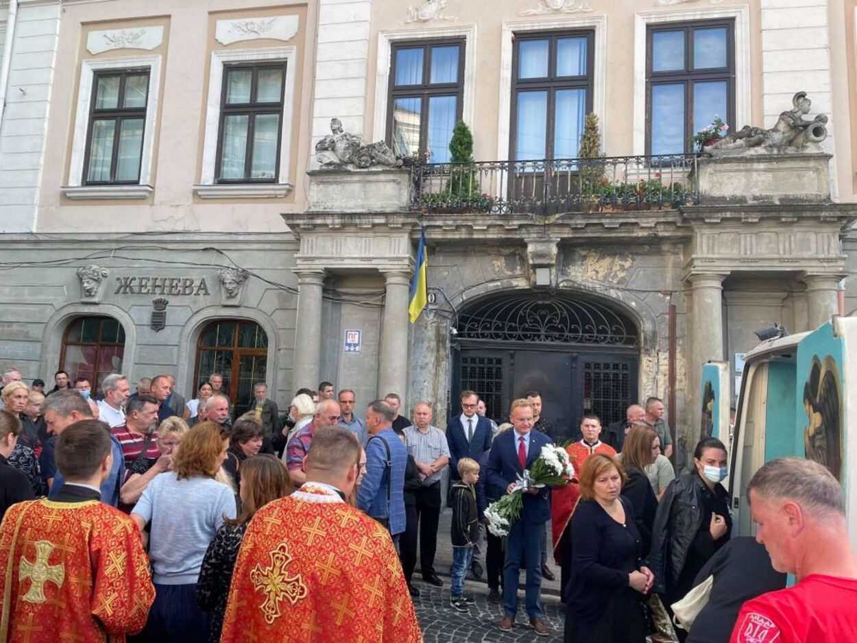 Загинув від кулі окупанта: у Львові попрощались з Василем Островським - Новини Львова - Львів Загинув від кулі окупанта: у Львові попрощались з Василем Островським - Новини Львова - Львів