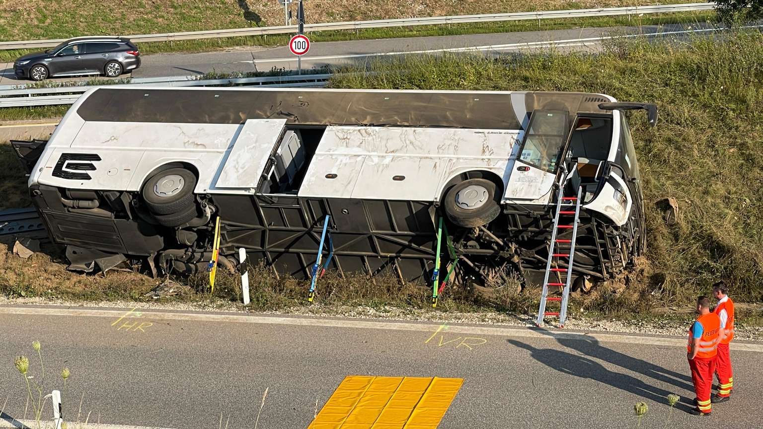 Не доехали домой: в Германии разбился автобус с чешскими туристами Не доехали домой: в Германии разбился автобус с чешскими туристами