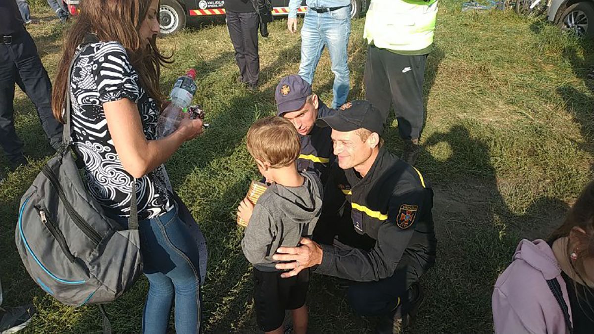 На Сумщине нашли 6-летнего мальчика, который почти на сутки потерялся в лесу На Сумщине нашли 6-летнего мальчика, который почти на сутки потерялся в лесу