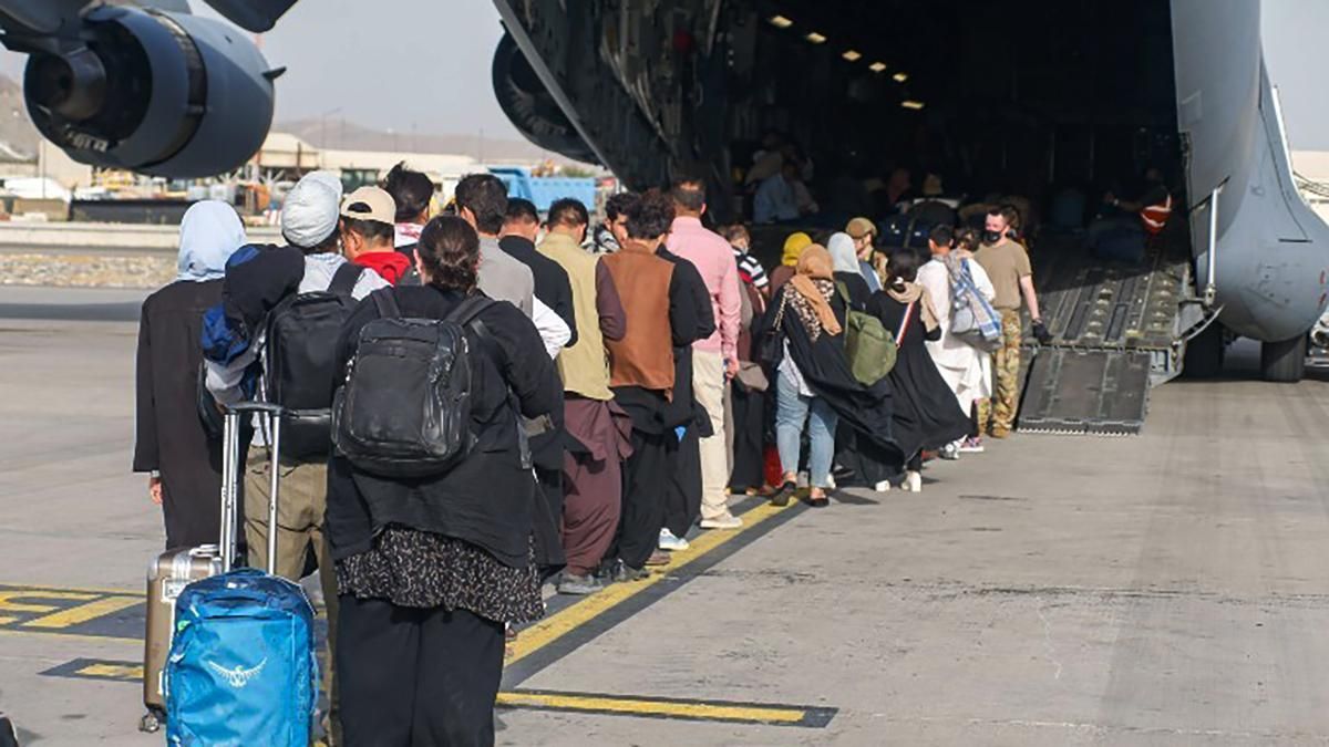 "Не оставим ни одного украинца": сколько еще наших граждан ждут эвакуации из Афганистана