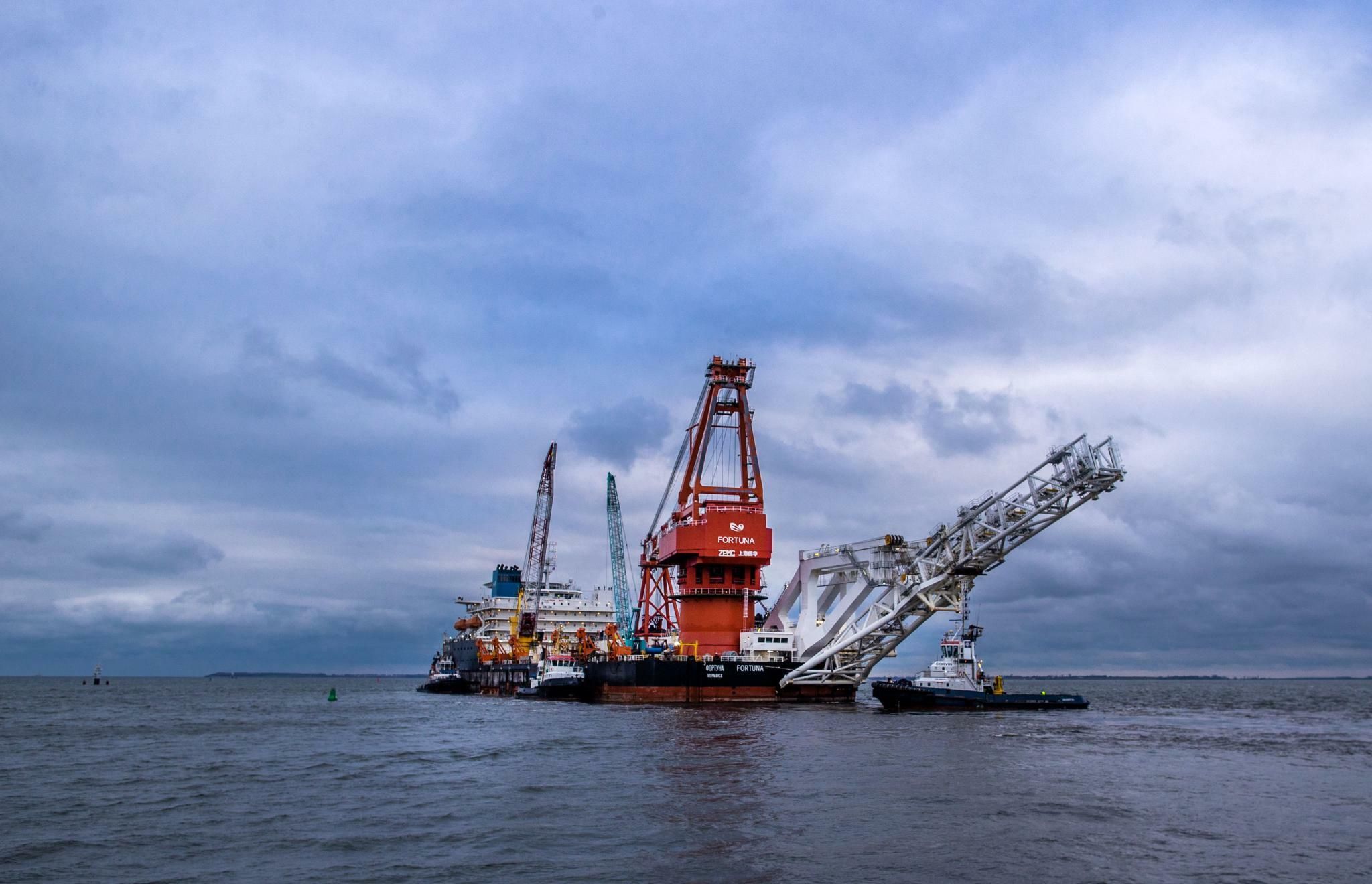 В водах Дании завершили укладку труб "Северного потока-2" В водах Дании завершили укладку труб "Северного потока-2"