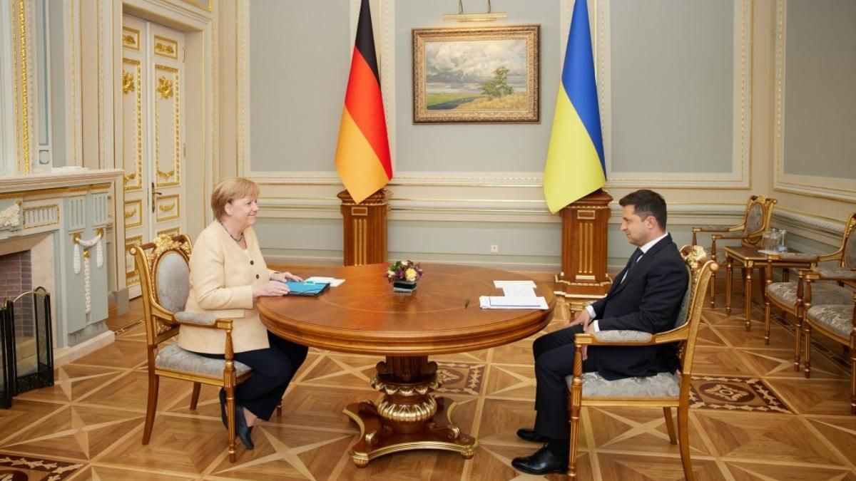 Меркель отримала "Орден Свободи" від Зеленського - Україна новини - 24 Канал