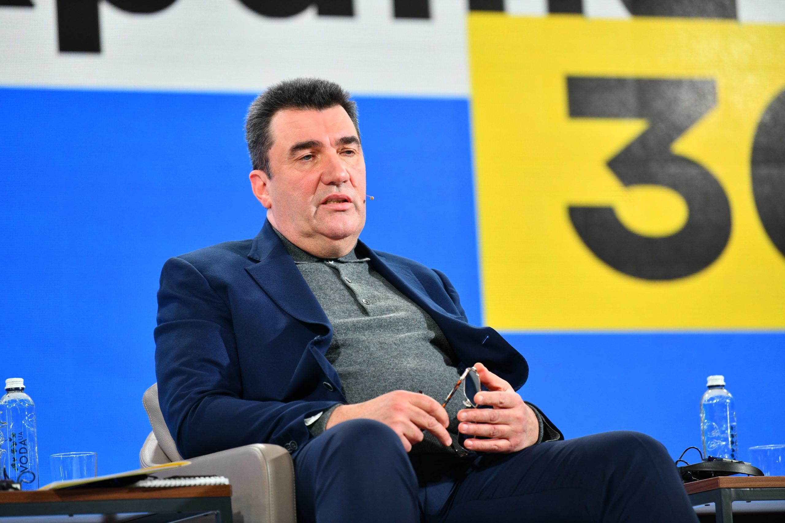 Имеем же гривну, – Данилов пожаловался на засилье доллара и евро в Украине Имеем же гривну, – Данилов пожаловался на засилье доллара и евро в Украине