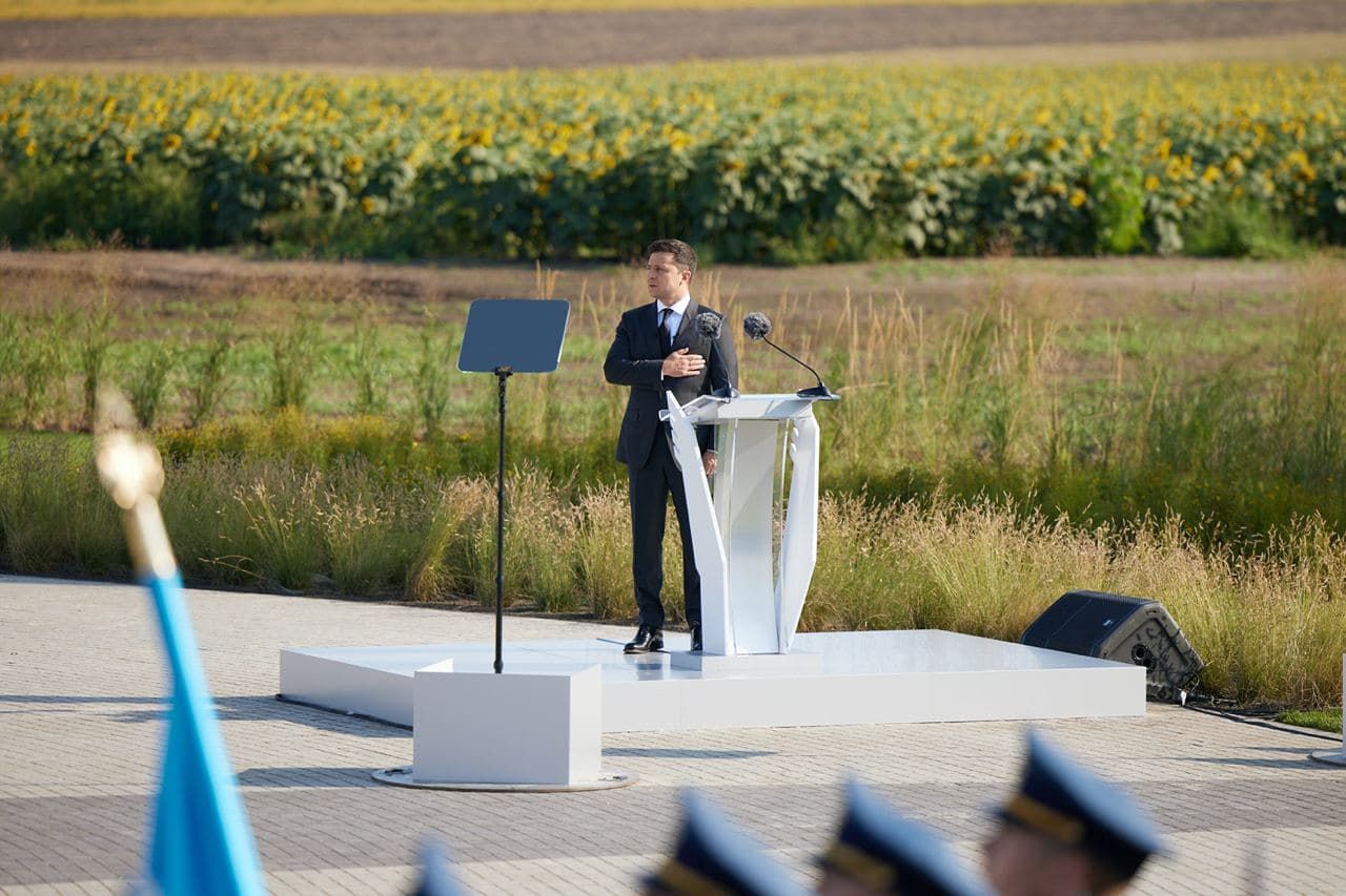 На Черкащині невідомі намагалися зірвати виступ Зеленського: є затримані - Новини Черкас - 24 Канал