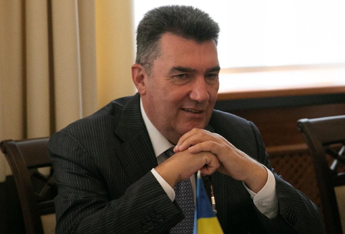 В отношениях Украины и НАТО важно сотрудничество на уровне "внутренних групп", – Данилов В отношениях Украины и НАТО важно сотрудничество на уровне "внутренних групп", – Данилов