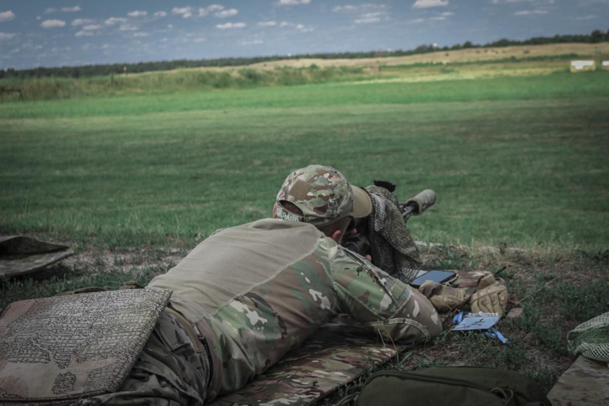 Украинские снайперы прошли спецкурс по стандартам НАТО Украинские снайперы прошли спецкурс по стандартам НАТО