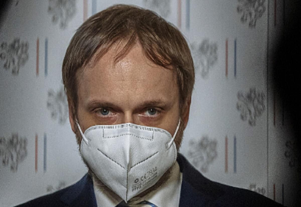 В Чехии выступили против полного разрыва отношений с Россией В Чехии выступили против полного разрыва отношений с Россией