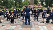 Емоційна подія, – керівниця військового оркестру США про участь у параді – Голос Америки