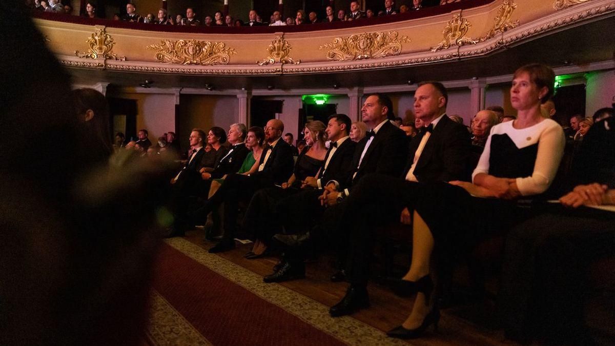 Зеленский и Мишель подвели итоги Крымской платформы и пошли в оперу - Украина новости - 24 Канал Зеленский и Мишель подвели итоги Крымской платформы и пошли в оперу - Украина новости - 24 Канал