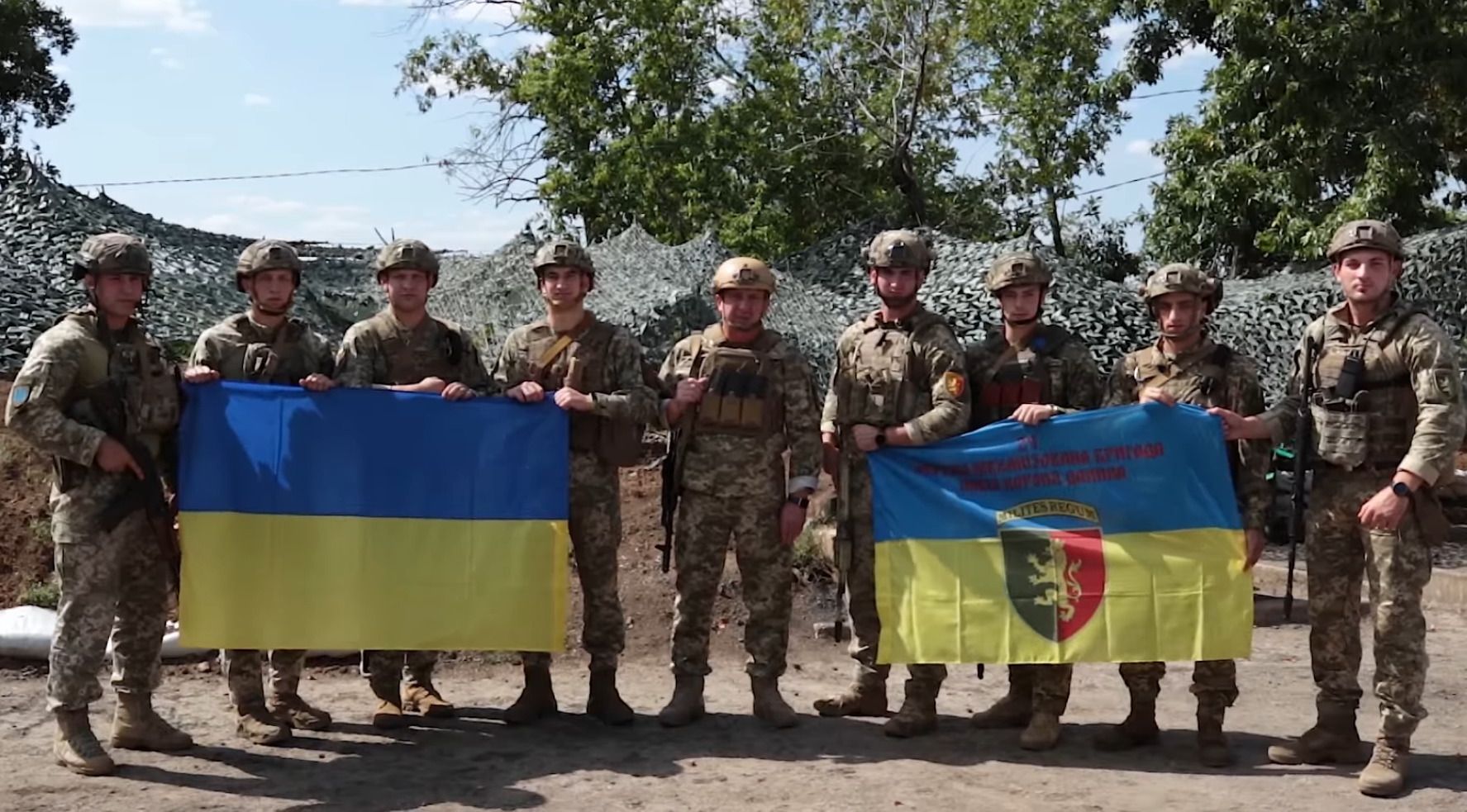 Жодне карликове падло не може забрати нашу Незалежність, – військові з передової вітають Україну